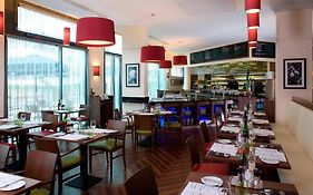 Courtyard By Marriott Paris Saint Denis